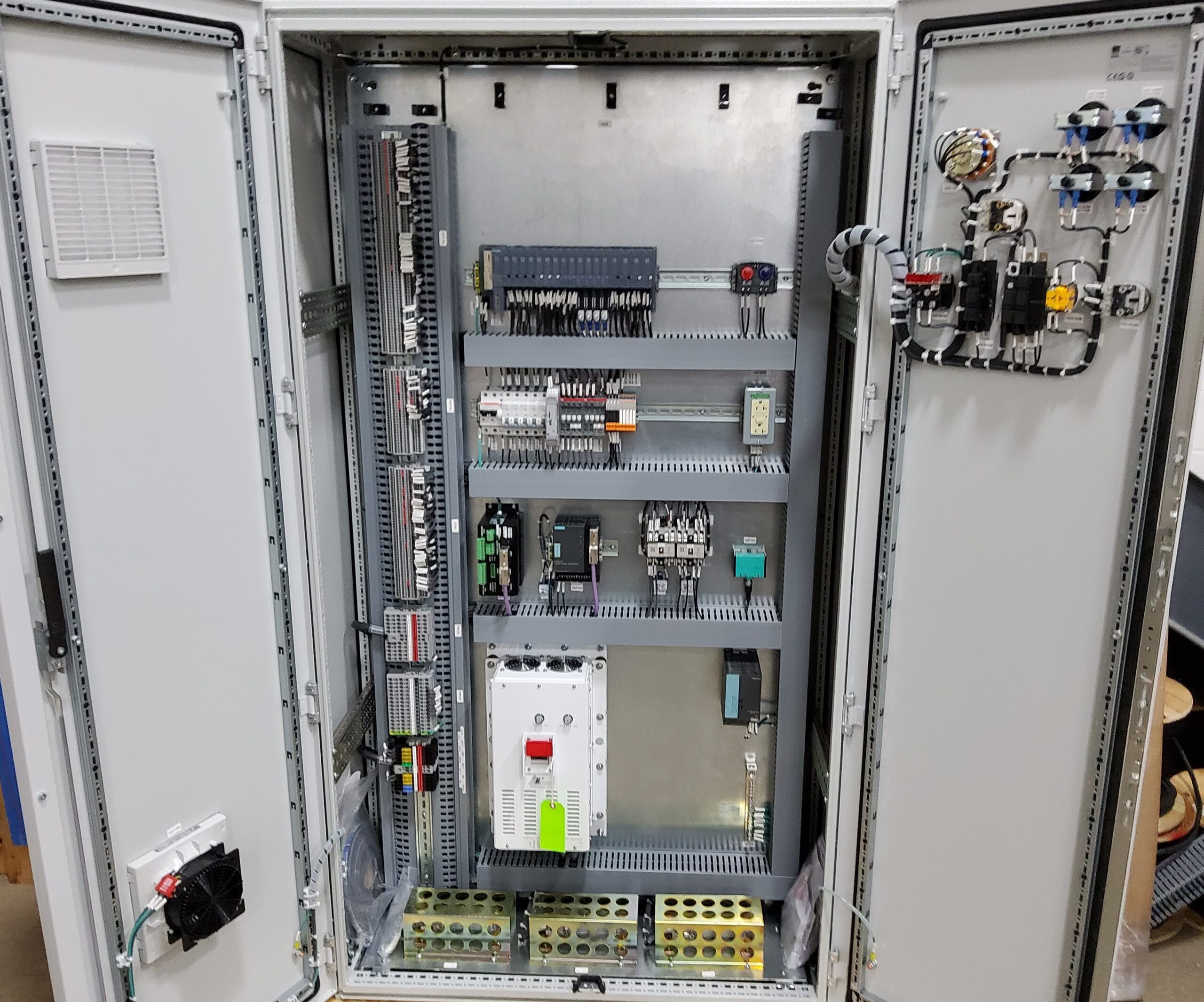 Food_and_bev_control_panel_rand_amLvFcOgdu Automation Manufacturers